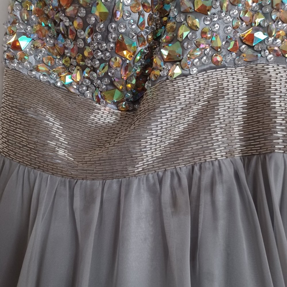Dress - Picture 3 of 8